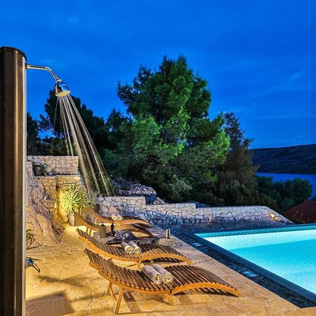 Villa Regina With Heated Pool And Sea View Marina Buitenkant foto