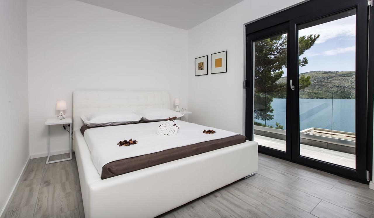 Villa Regina With Heated Pool And Sea View Marina Buitenkant foto