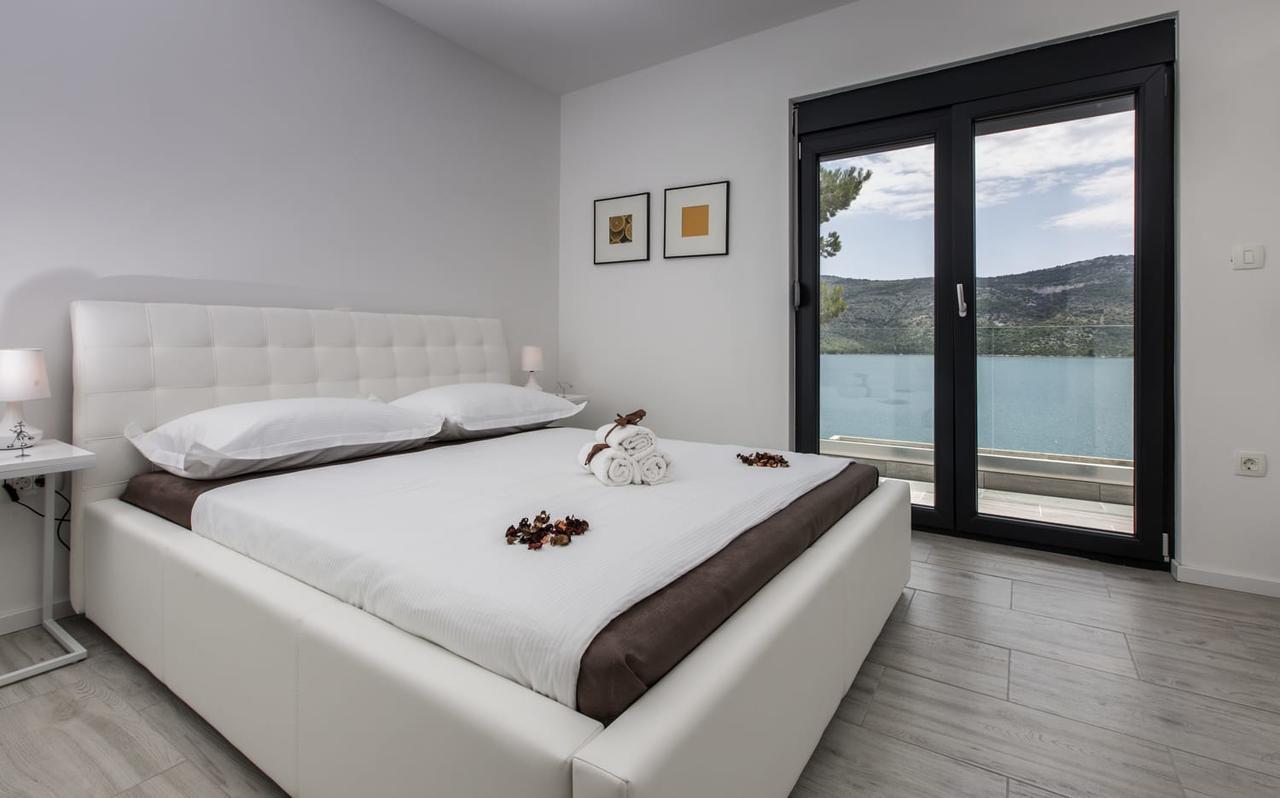 Villa Regina With Heated Pool And Sea View Marina Buitenkant foto