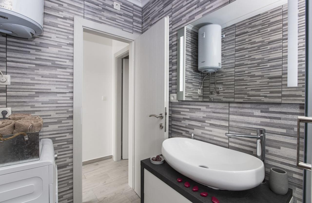 Villa Regina With Heated Pool And Sea View Marina Buitenkant foto