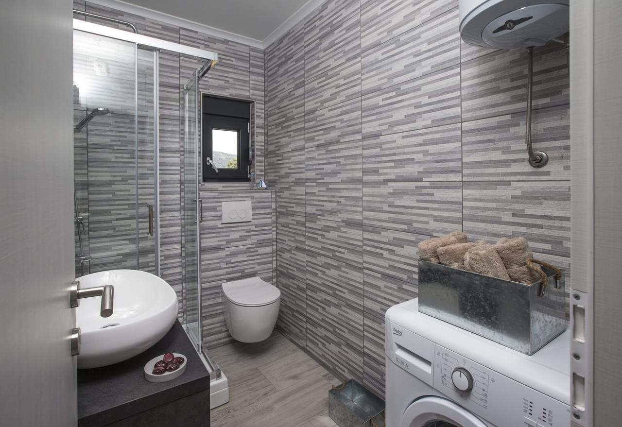 Villa Regina With Heated Pool And Sea View Marina Buitenkant foto