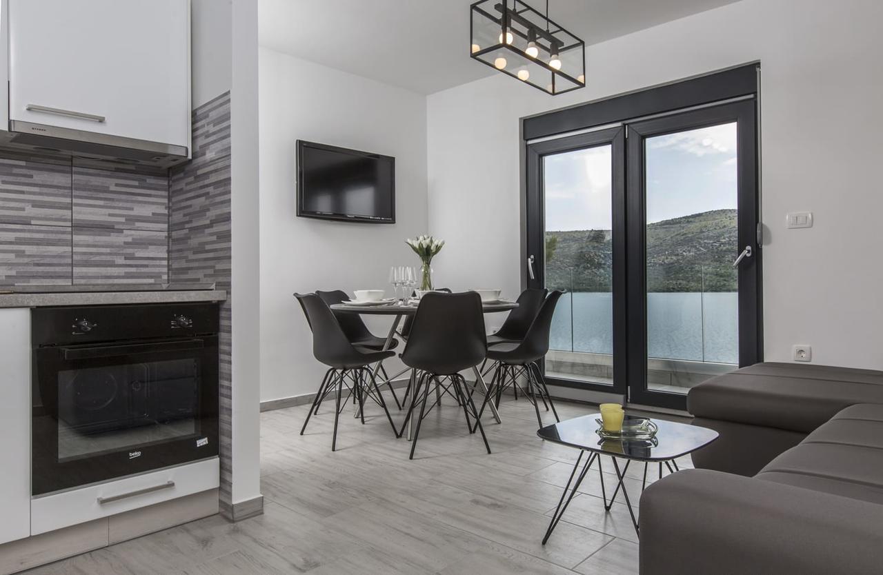Villa Regina With Heated Pool And Sea View Marina Buitenkant foto