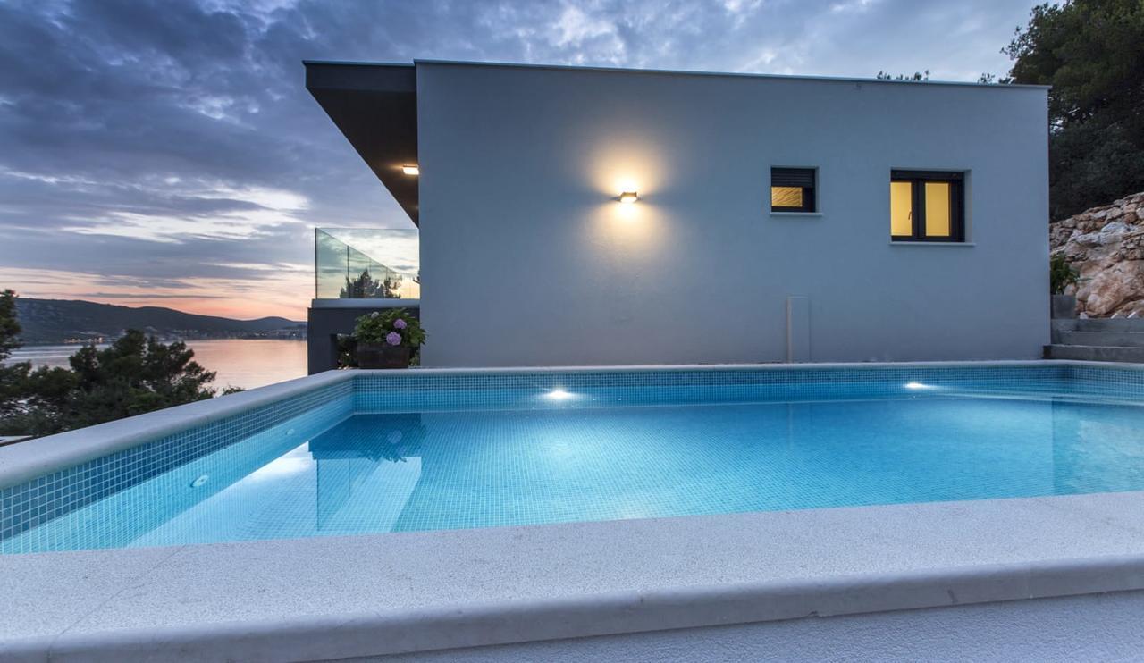 Villa Regina With Heated Pool And Sea View Marina Buitenkant foto