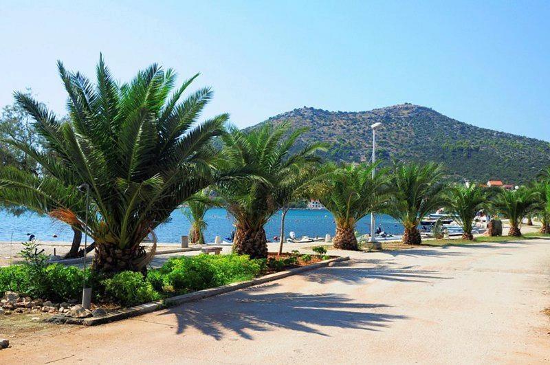 Villa Regina With Heated Pool And Sea View Marina Buitenkant foto